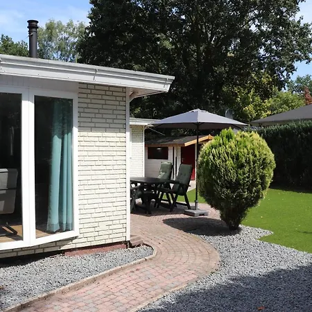 בית נופש Heerlijk Vakantiehuis In פוטן